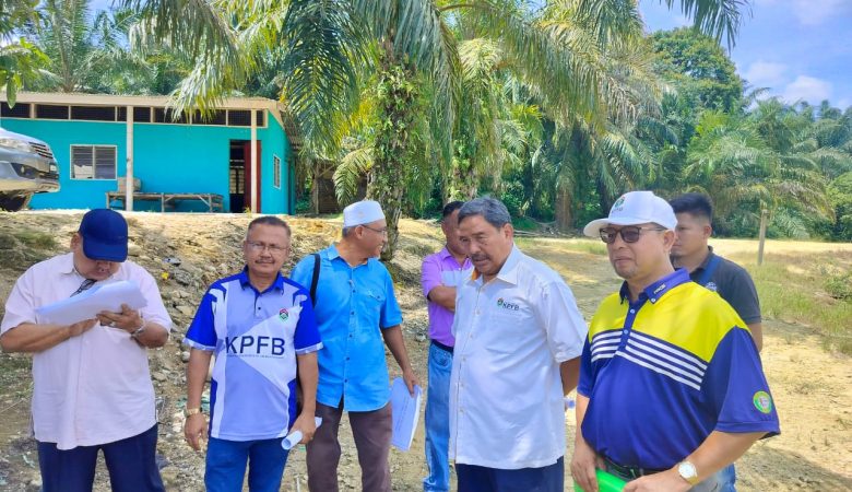 LAWATAN BIRO PERLADANGAN DAN WAKIL HQ KPFB KE LADANG KPFB LAYANG-LAYANG KIRI