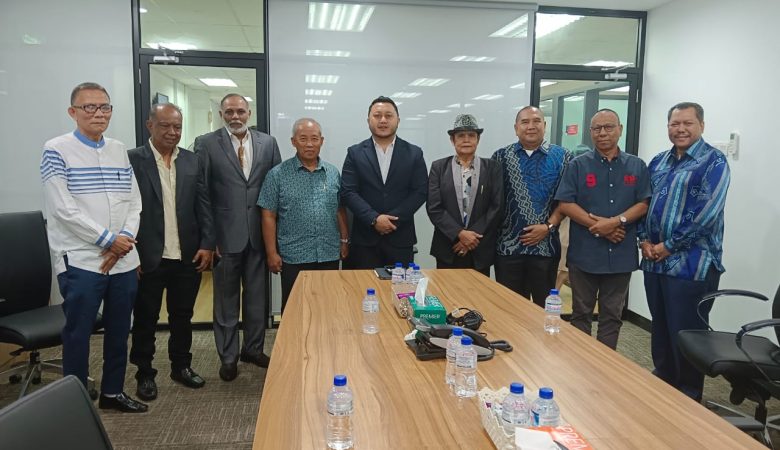 PERBINCANGAN BERSAMA PENGERUSI YAYASAN MELAKA